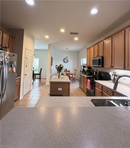 8042 SILVER BIRCH WAY, Lehigh Acres, FL 33971