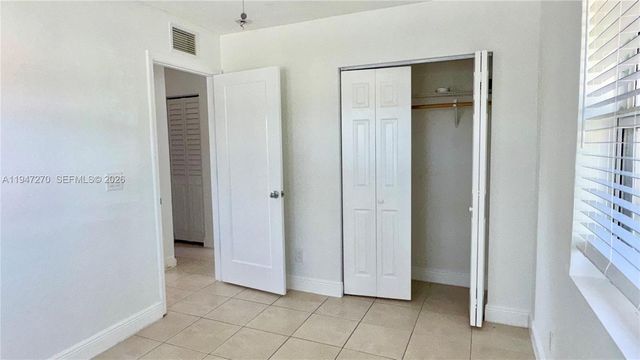 2099 NW 26th Ave 1-D, Fort Lauderdale, FL 33311