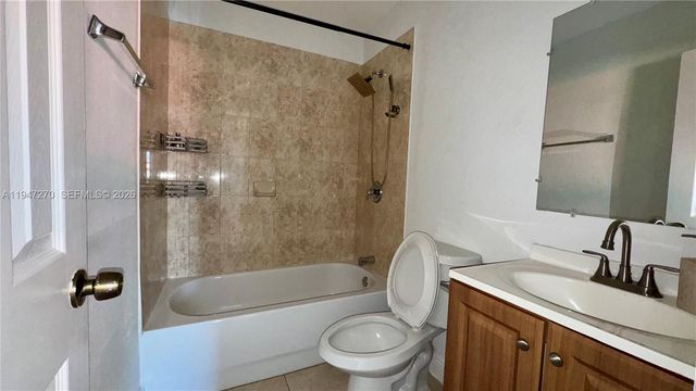 2099 NW 26th Ave 1-D, Fort Lauderdale, FL 33311