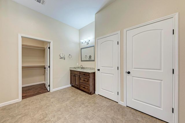 101 Lost Buck, Horseshoe Bay, TX 78657