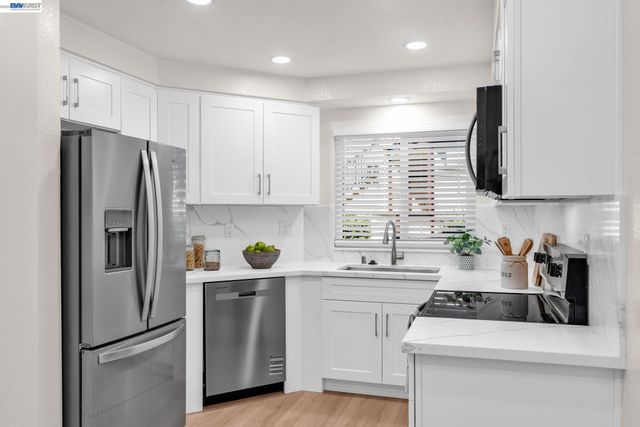 583 Majestic Way, San Leandro, CA 94578