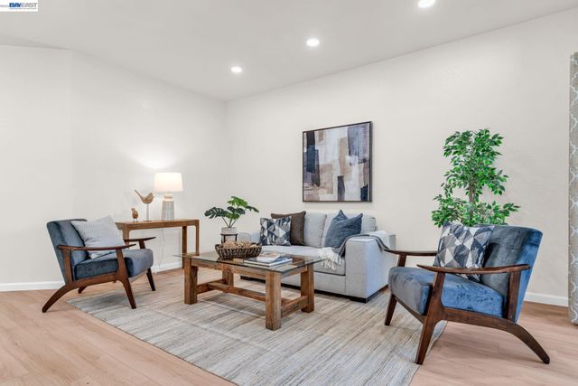 583 Majestic Way, San Leandro, CA 94578