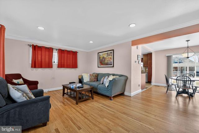 119 SANDY BEACH DR, Pasadena, MD 21122