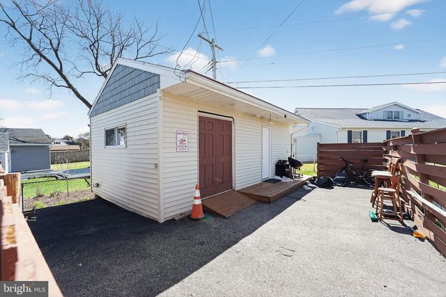 119 SANDY BEACH DR, Pasadena, MD 21122