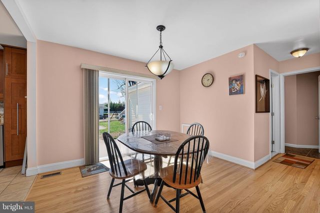 119 SANDY BEACH DR, Pasadena, MD 21122