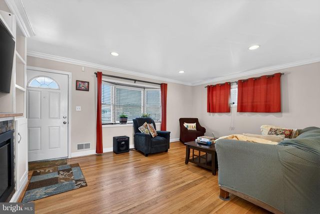 119 SANDY BEACH DR, Pasadena, MD 21122