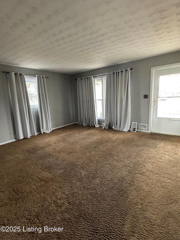 8214 Atlanta Pkwy, Louisville, KY 40214