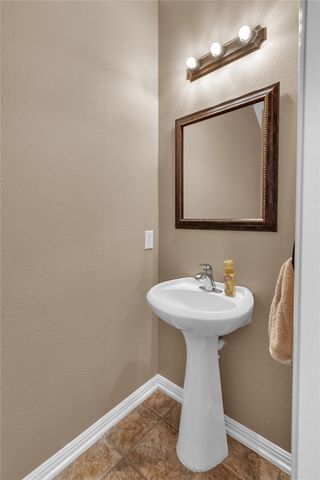 105 Kevin Court, La Porte, TX 77571