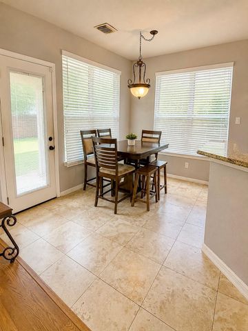 105 Kevin Court, La Porte, TX 77571