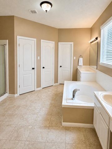 105 Kevin Court, La Porte, TX 77571