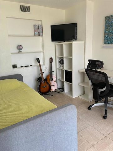 400 LESLIE Drive 502, Hallandale Beach, FL 33009