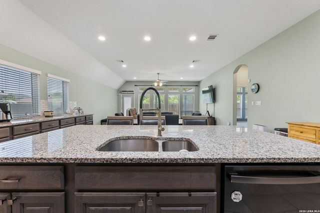 14747 Running Wolf, San Antonio, TX 78245