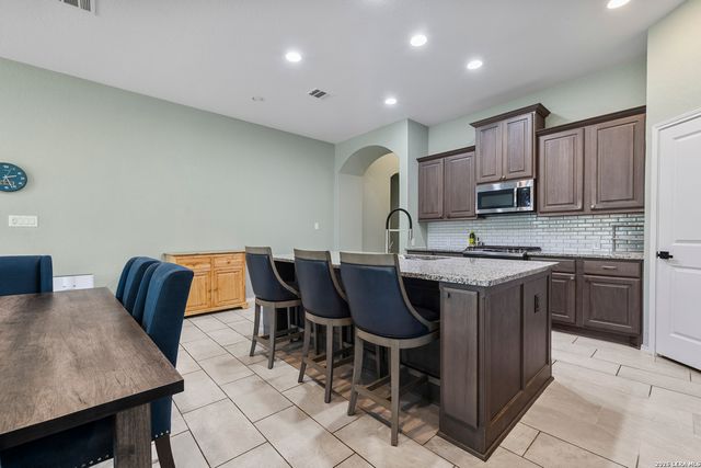 14747 Running Wolf, San Antonio, TX 78245