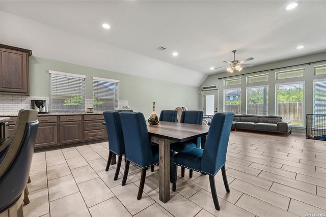 14747 Running Wolf, San Antonio, TX 78245
