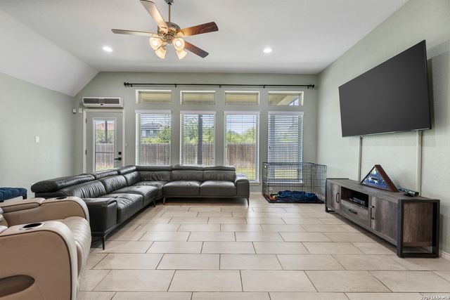 14747 Running Wolf, San Antonio, TX 78245