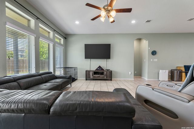 14747 Running Wolf, San Antonio, TX 78245