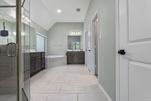 14747 Running Wolf, San Antonio, TX 78245