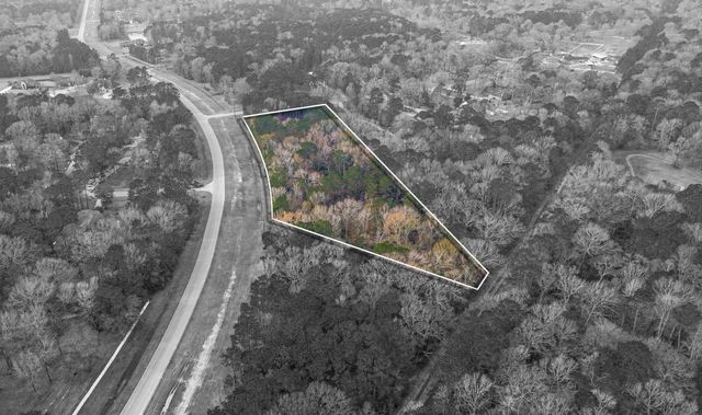 235 Lake Commons Court, Huffman, TX 77336