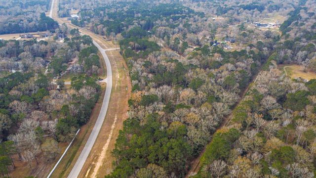 235 Lake Commons Court, Huffman, TX 77336