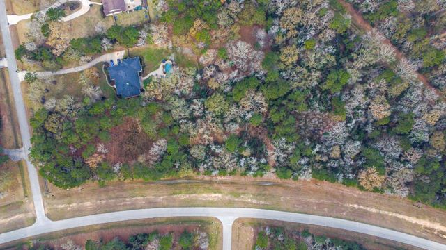 235 Lake Commons Court, Huffman, TX 77336