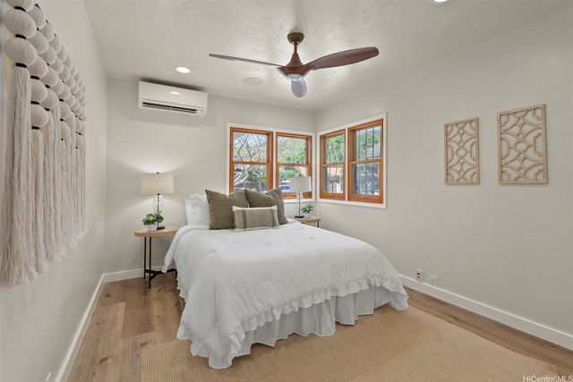 7172 Naakea Street, Honolulu, HI 96825