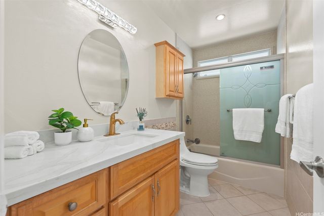 7172 Naakea Street, Honolulu, HI 96825