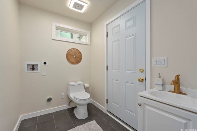 7172 Naakea Street, Honolulu, HI 96825