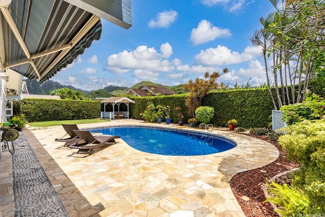 7172 Naakea Street, Honolulu, HI 96825