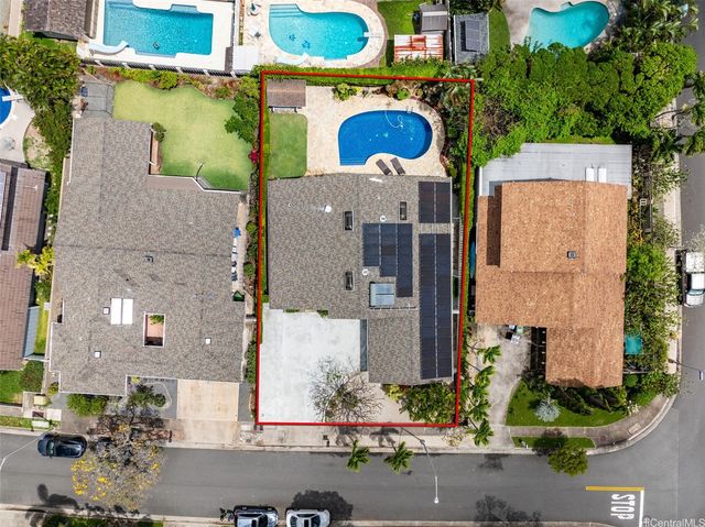 7172 Naakea Street, Honolulu, HI 96825