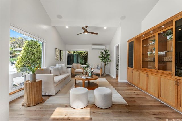 7172 Naakea Street, Honolulu, HI 96825