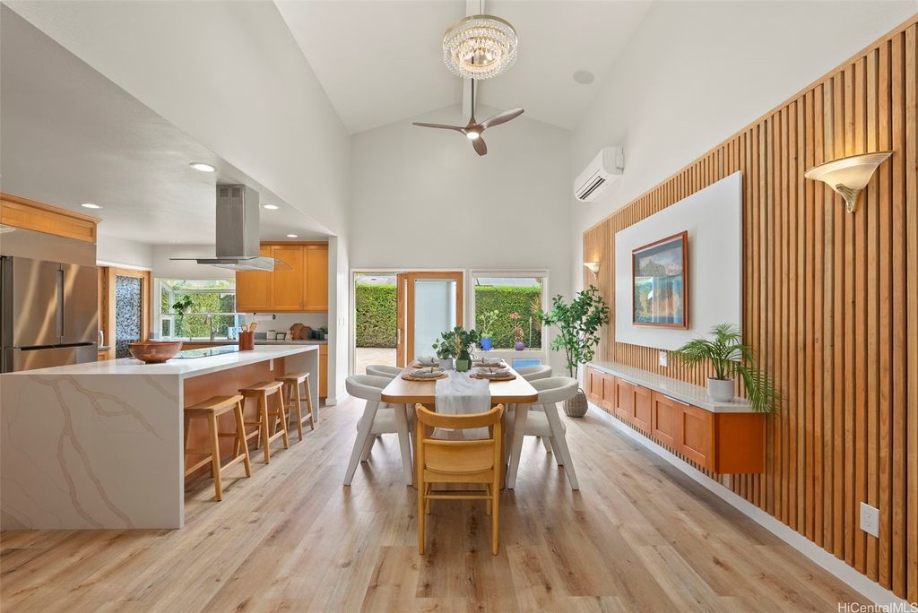 7172 Naakea Street, Honolulu, HI 96825