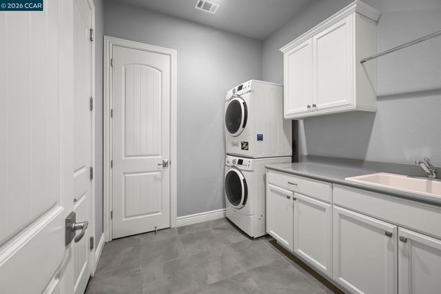 2030 Tempranillo Ln, Brentwood, CA 94513