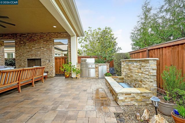 2030 Tempranillo Ln, Brentwood, CA 94513