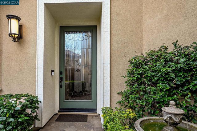 2030 Tempranillo Ln, Brentwood, CA 94513