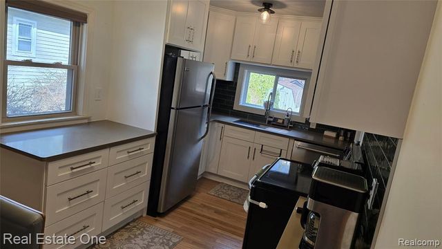 2517 Massena Street, Commerce Twp, MI 48382