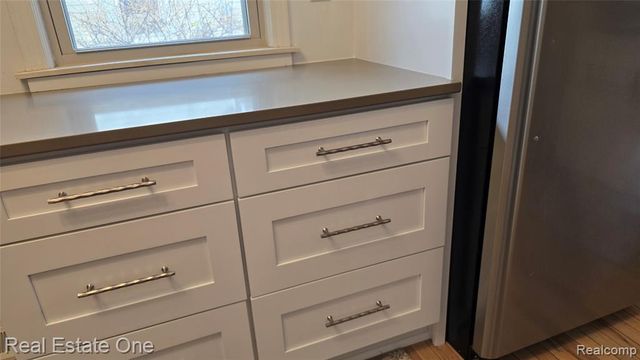 2517 Massena Street, Commerce Twp, MI 48382