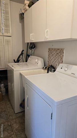 2517 Massena Street, Commerce Twp, MI 48382