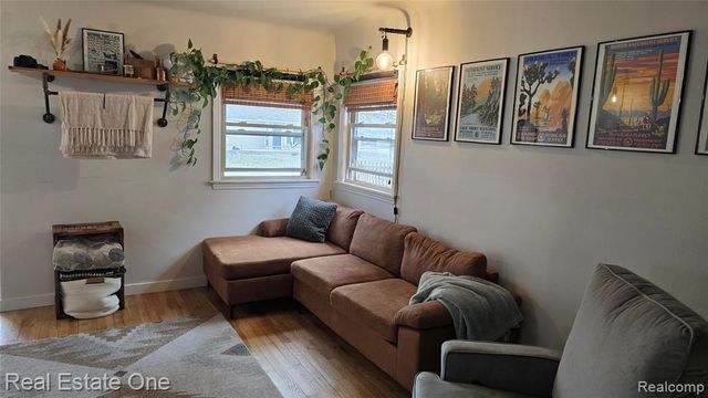 2517 Massena Street, Commerce Twp, MI 48382