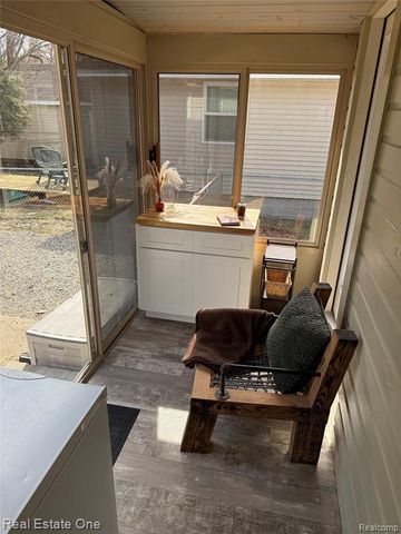 2517 Massena Street, Commerce Twp, MI 48382