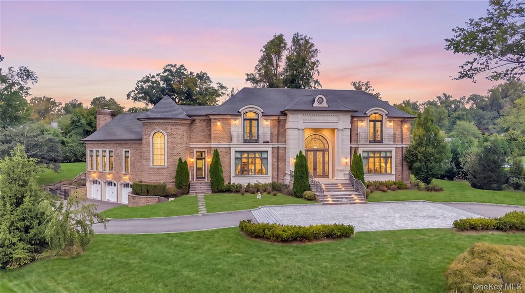 3 Moline Court, Great Neck, NY 11024 — exterior