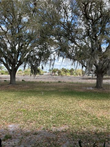 19933 Lake Vista CIR, Lehigh Acres, FL 33974