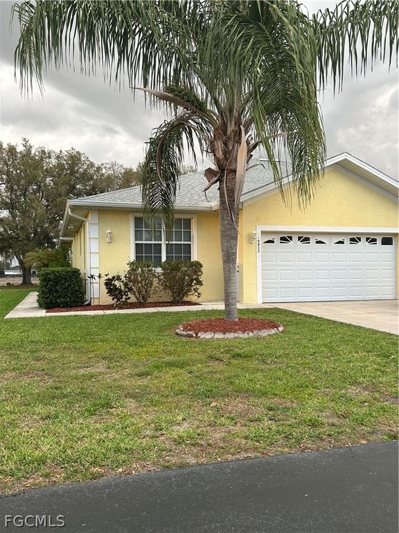 19933 Lake Vista CIR, Lehigh Acres, FL 33974
