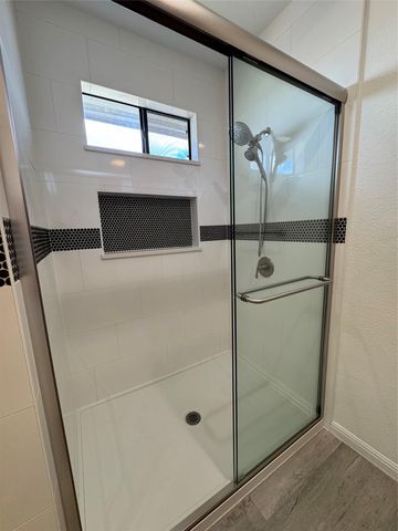 12212 Brigadoon LN 102, Austin, TX 78727