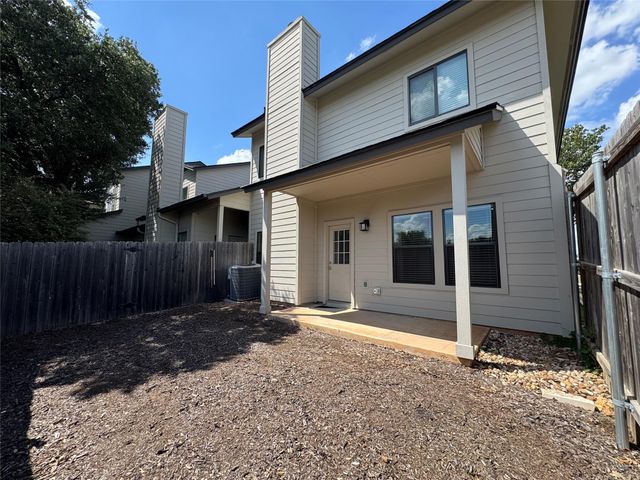 12212 Brigadoon LN 102, Austin, TX 78727