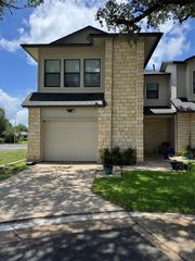 12212 Brigadoon LN 102, Austin, TX 78727