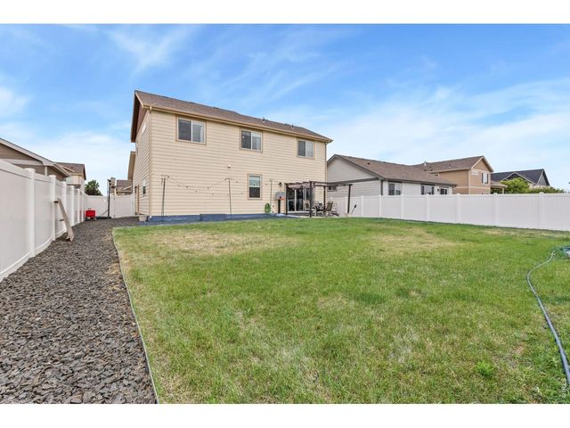 1550 Water Vista Ln, Severance, CO 80550