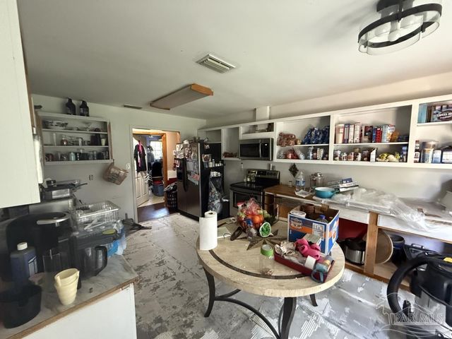 4831 Jennifer Ln, Pace, FL 32571