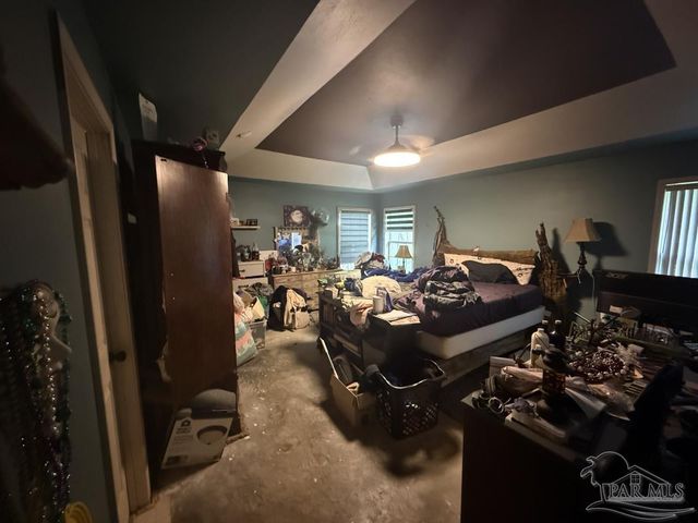 4831 Jennifer Ln, Pace, FL 32571