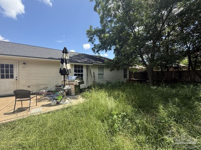 4831 Jennifer Ln, Pace, FL 32571