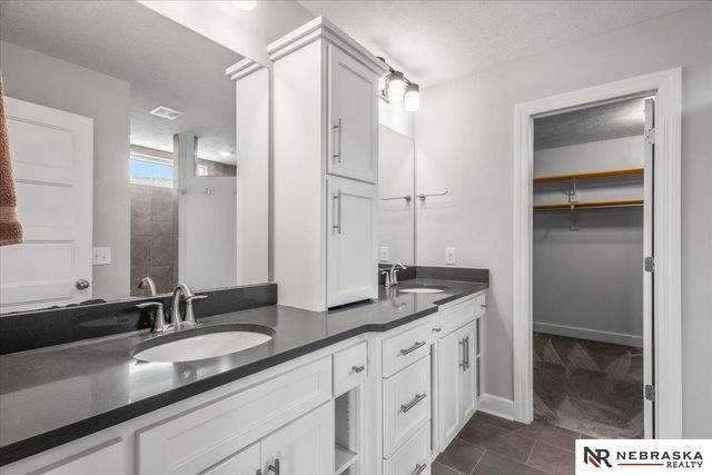 305 OTOE Drive, Yutan, NE 68073
